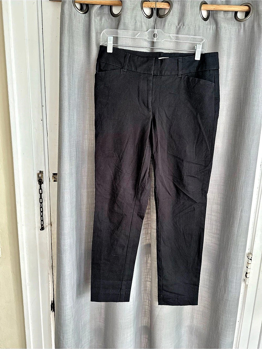 LOFT Curvy Skinny Ankle Black Ankle Pants Size 6 Petite Like New